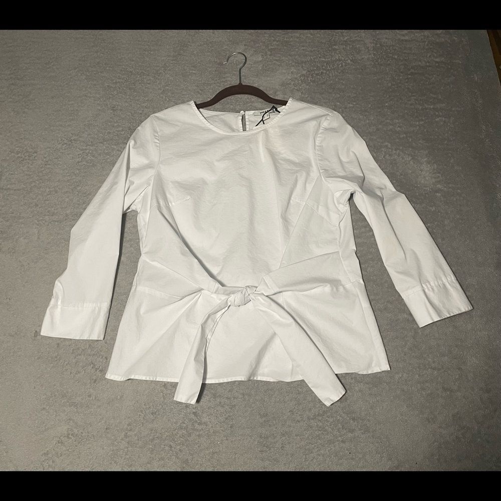 MEXX tie front, keyhole blouse size XL. White. New with tags.